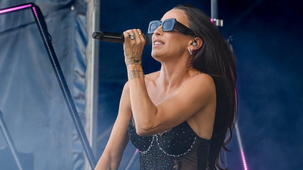 Medina kommer til Fyrfest