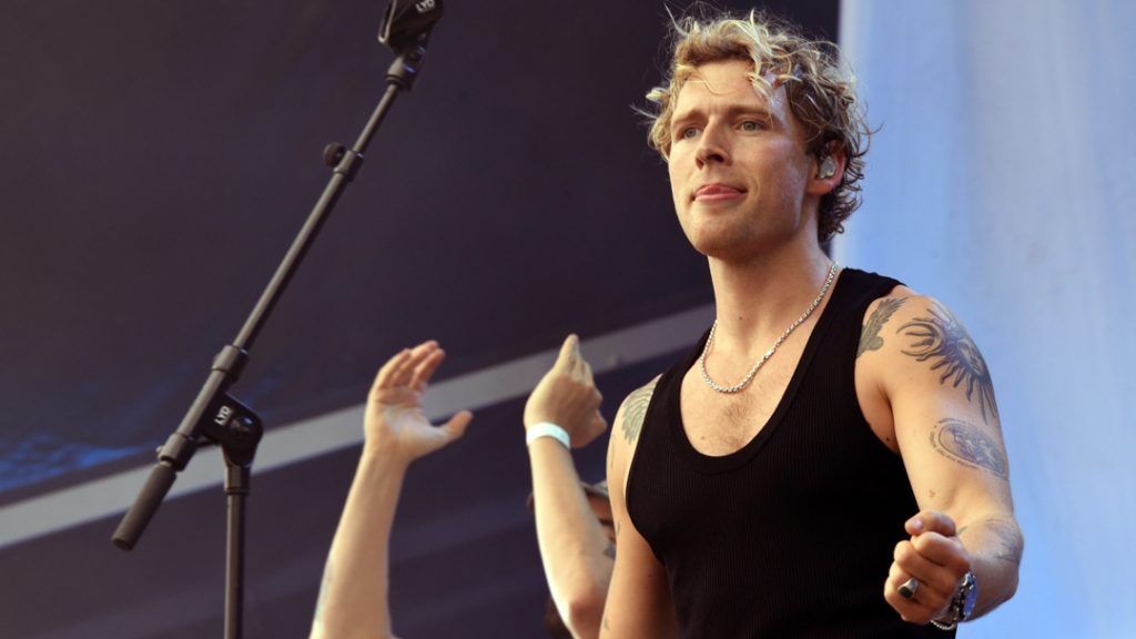 Christopher annoncerer to arena-shows