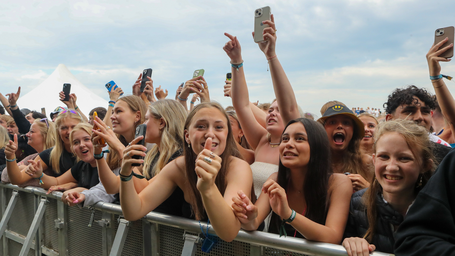 Fredag i billeder ved Skive Festival 1 Johnny Deluxe Lizot og Gilli 310524 Skive Festival TA TH 26