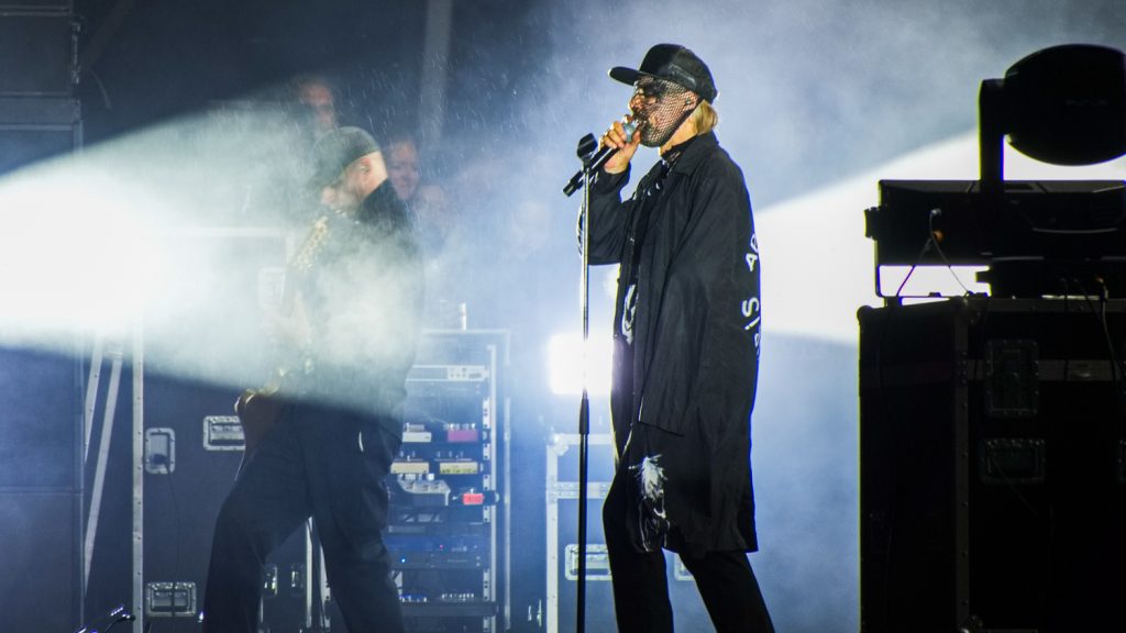 Der gik en sky for solen for Copenhells nattevagter
