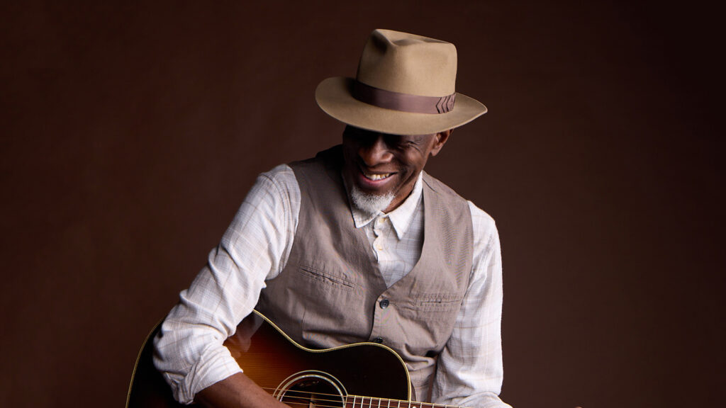 Bluesstjernen Keb’ Mo’ kommer til Danmark