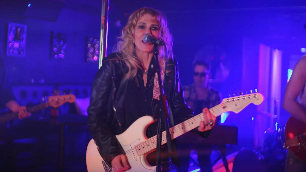 Musikvideo Release: Raised on Rock and Roll