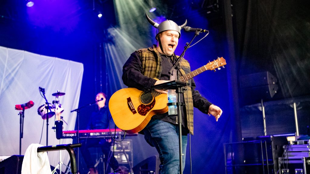 Martin Kanstrup: Den sjove onkel med guitar og et præcist blik for det skæve hverdagsliv
