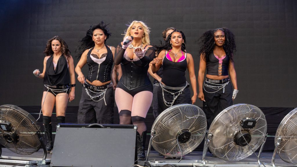 Bebe Rexha forvandlede Bøgeskoven til én stor ravefest